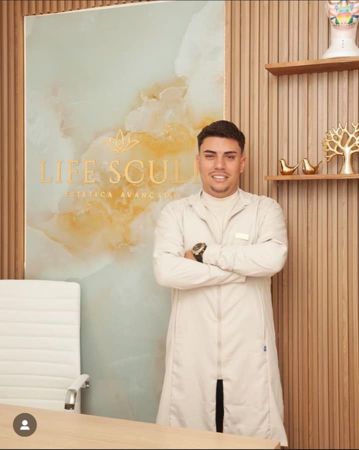Dr. Fernando